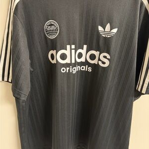 Adidas Men's Black Striped Jersey